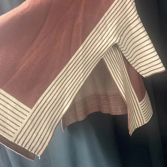 Rust and‎ Cream Sweater - Picture 4 of 5